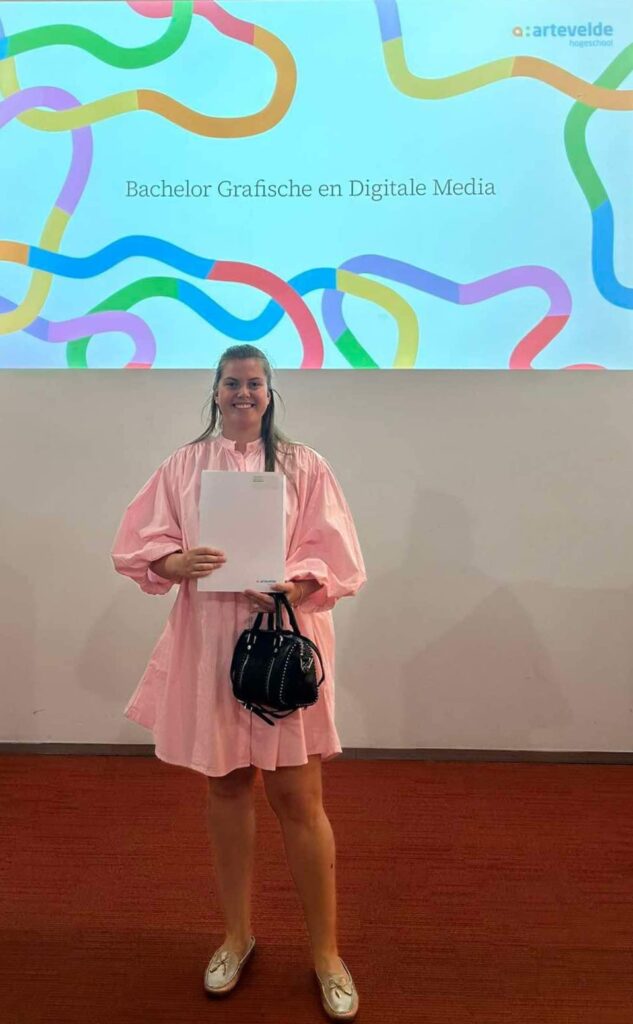 Afgestudeerd aan de opleiding 'Bachelor Grafische en Digitale Media'